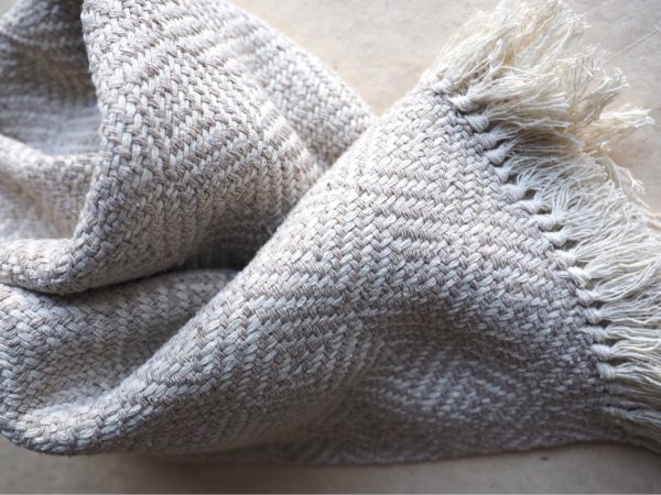 ひし形のマフラー